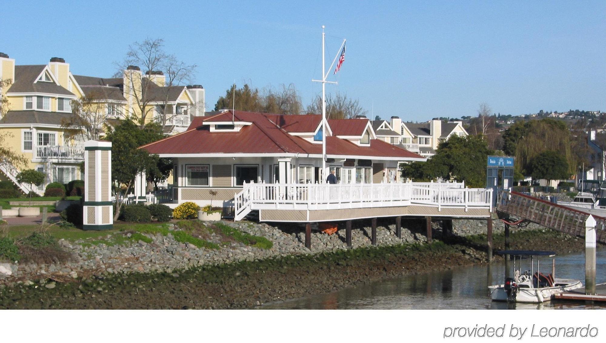 Best Western Plus Heritage Inn Benicia Amenities photo