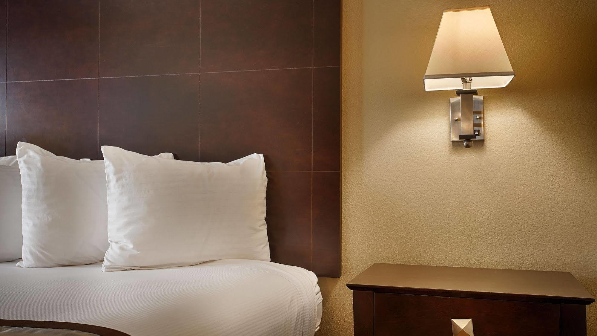 Best Western Plus Heritage Inn Benicia Exterior photo