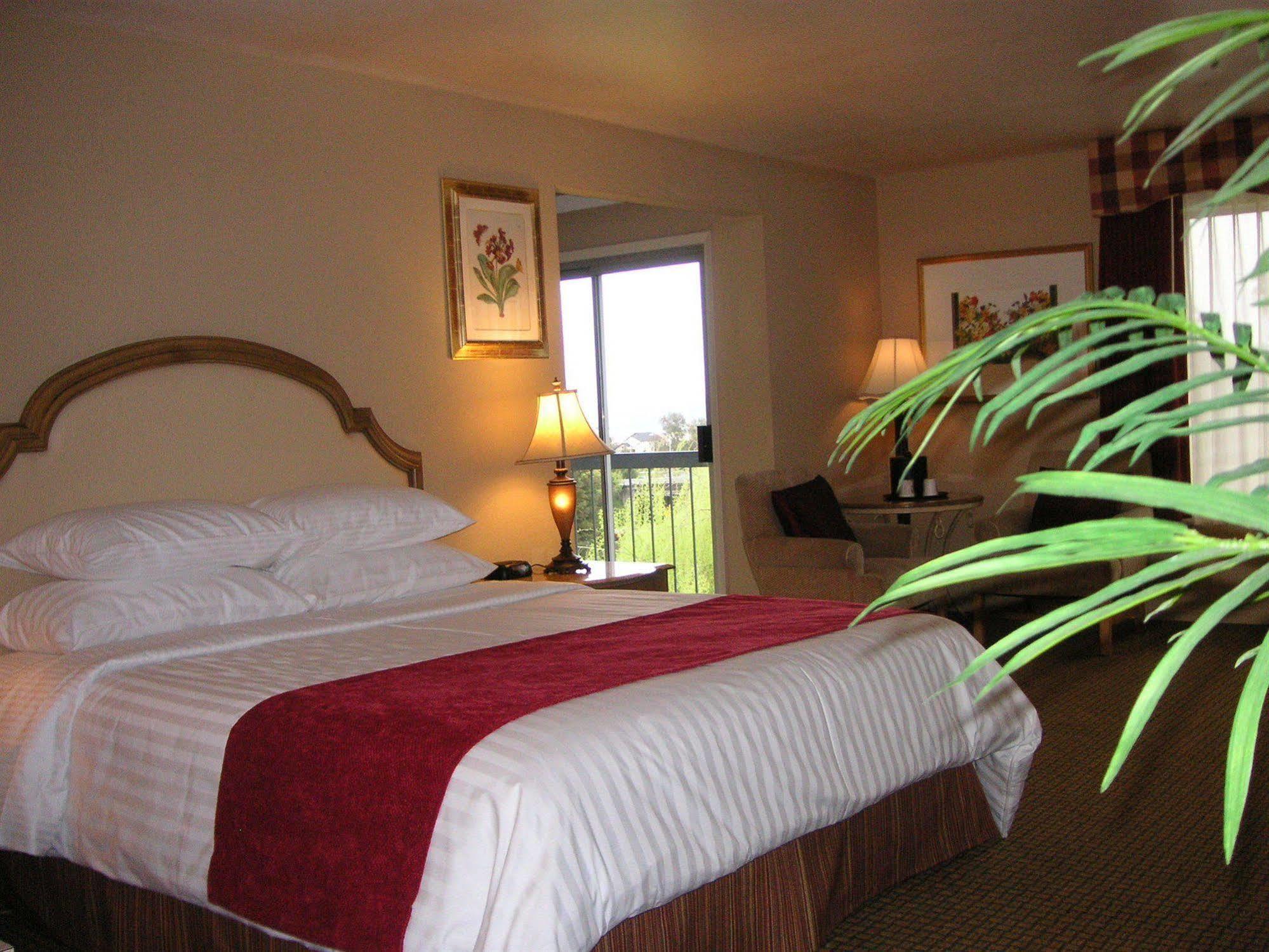 Best Western Plus Heritage Inn Benicia Exterior photo